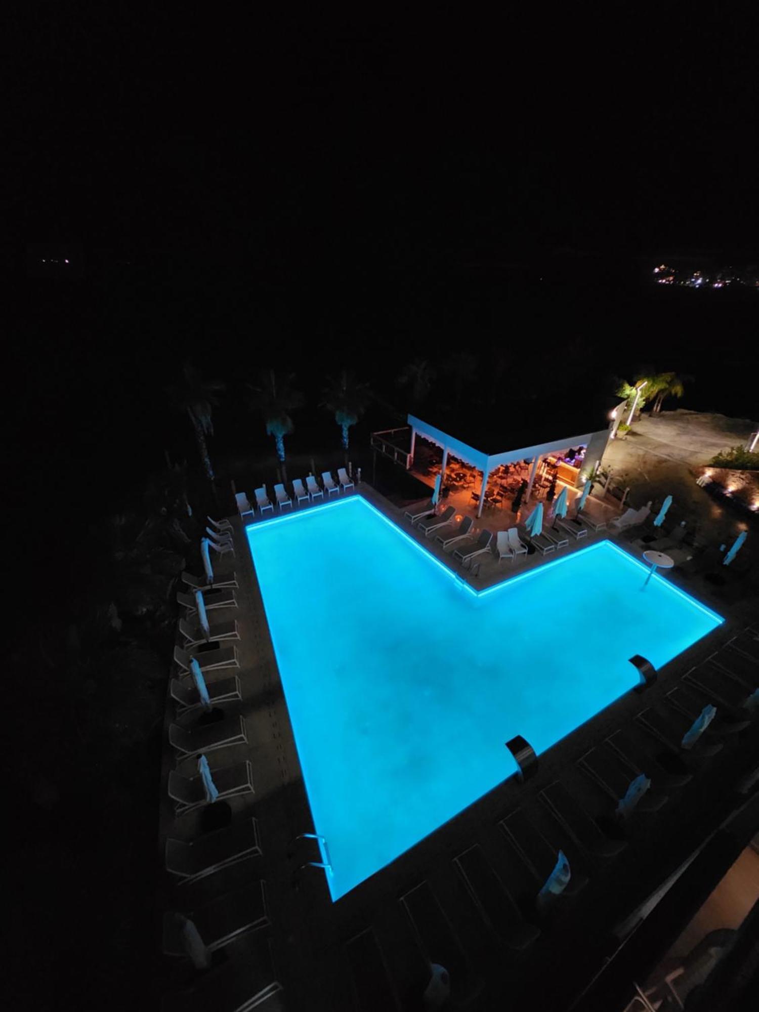 Joelle Premium Hotel Sarandë エクステリア 写真