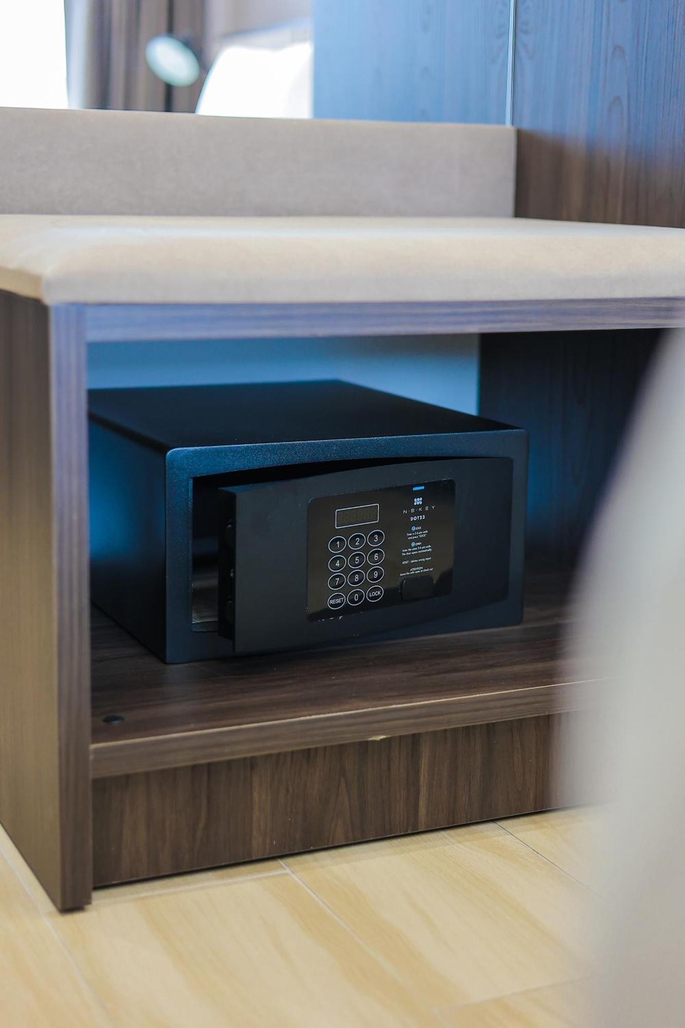 Joelle Premium Hotel Sarandë エクステリア 写真