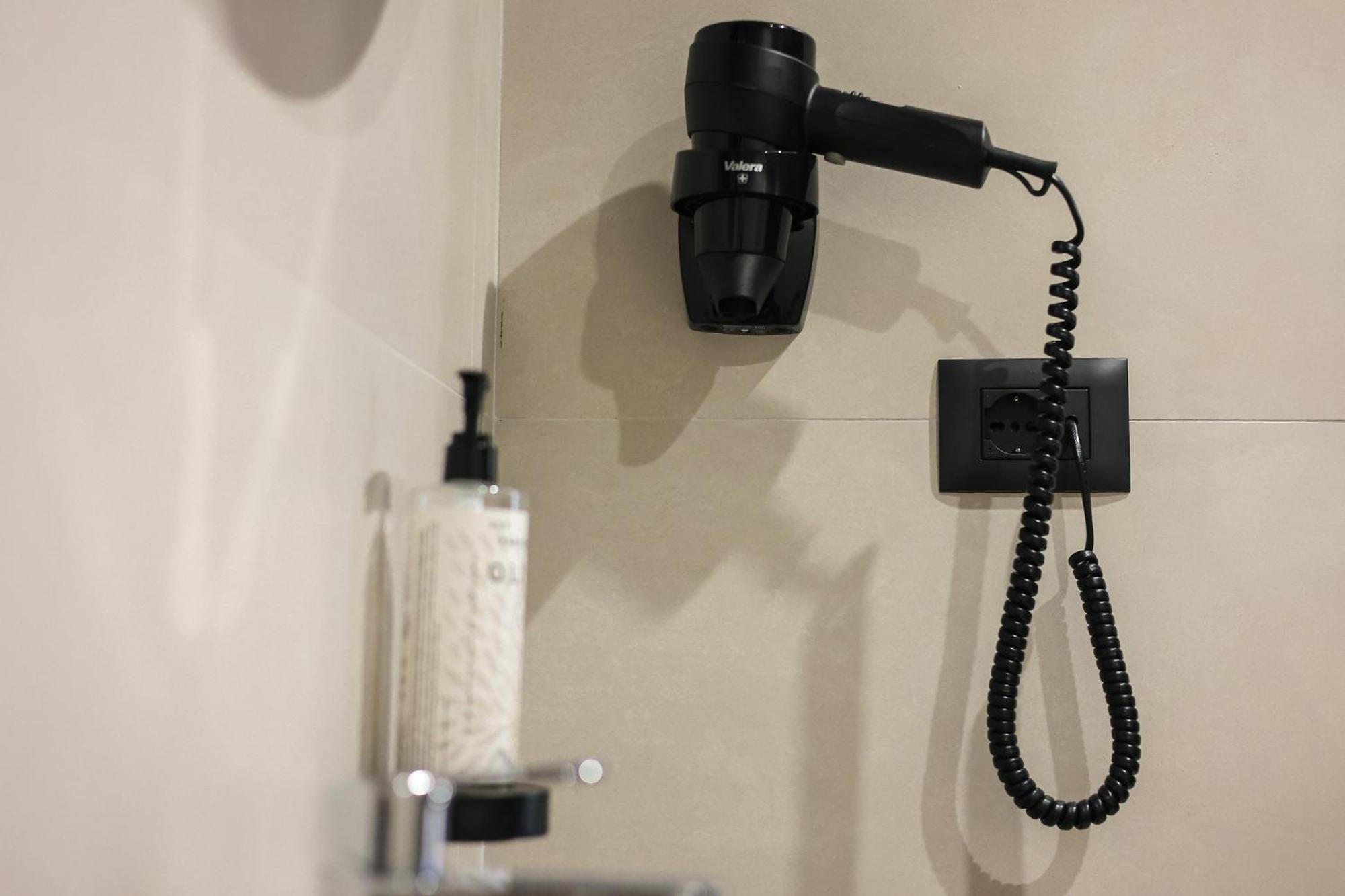 Joelle Premium Hotel Sarandë エクステリア 写真