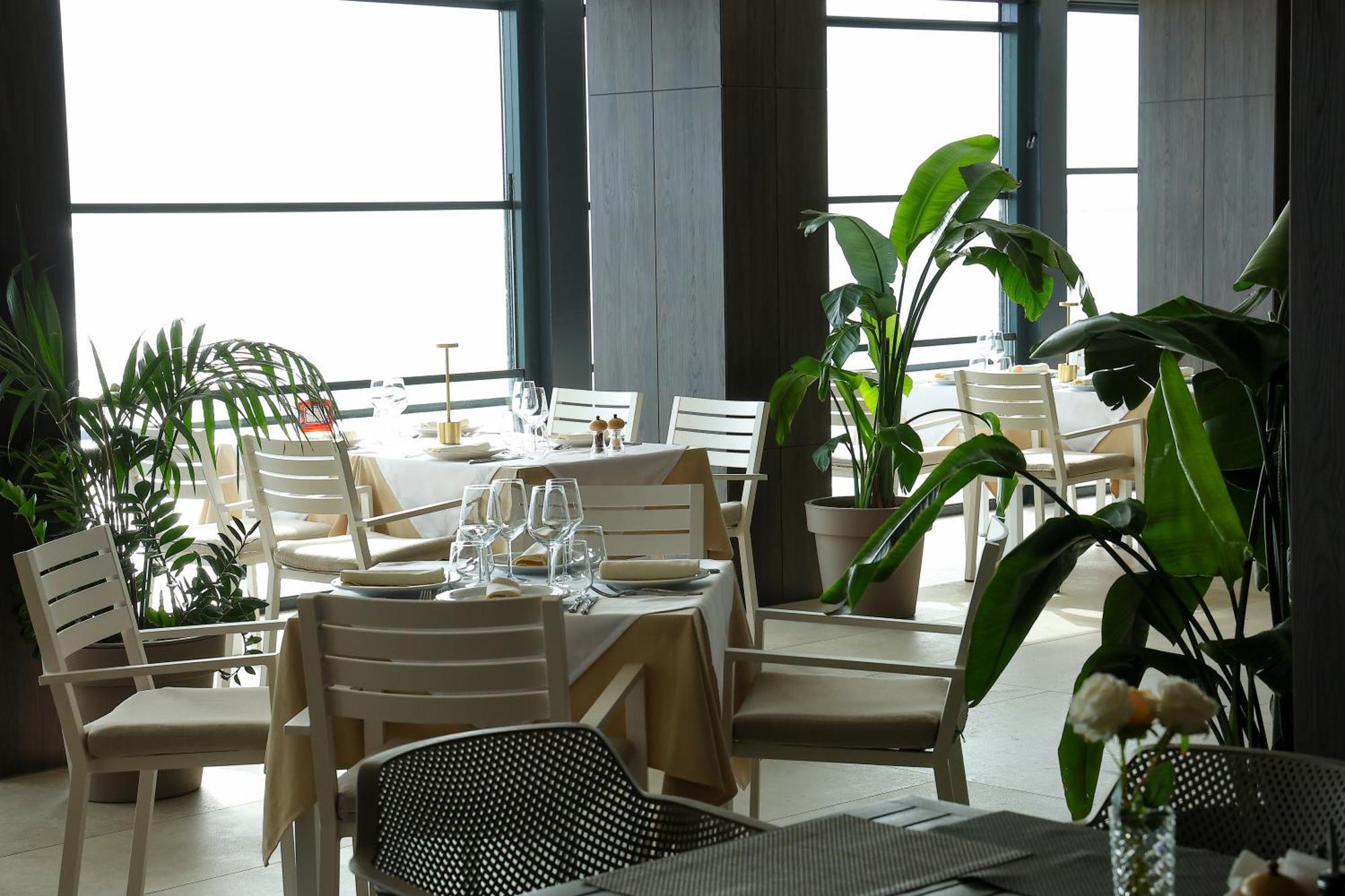 Joelle Premium Hotel Sarandë エクステリア 写真