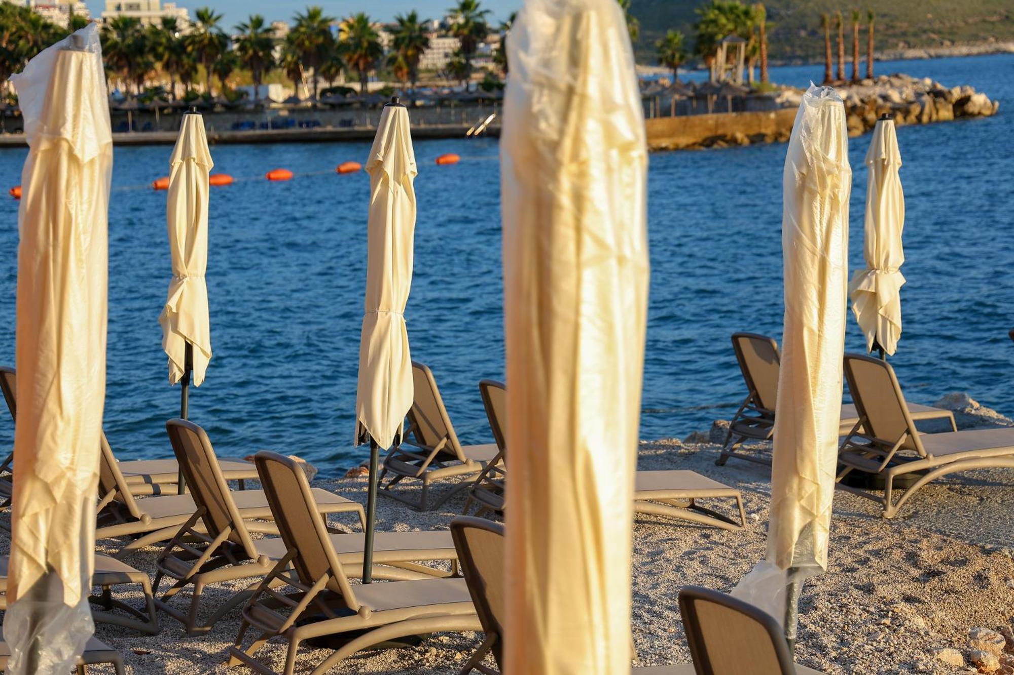 Joelle Premium Hotel Sarandë エクステリア 写真